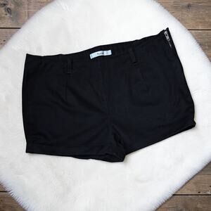 Vintage Y2K PAPAYA Cuffed Side Zipper Black Shorts S